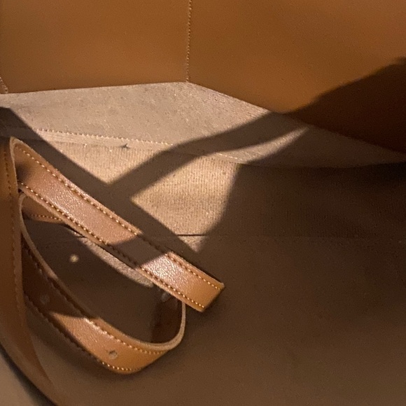 Large Tote 15 x 15” , Excel. Cond. - Picture 7 of 10